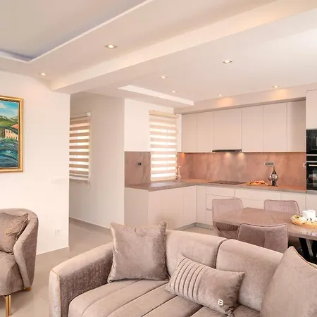 Vista Apartment *