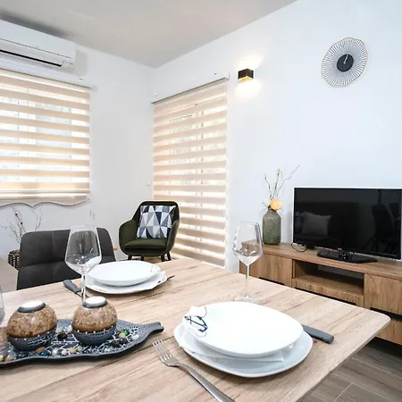 Vista * Jelsa (Hvar)